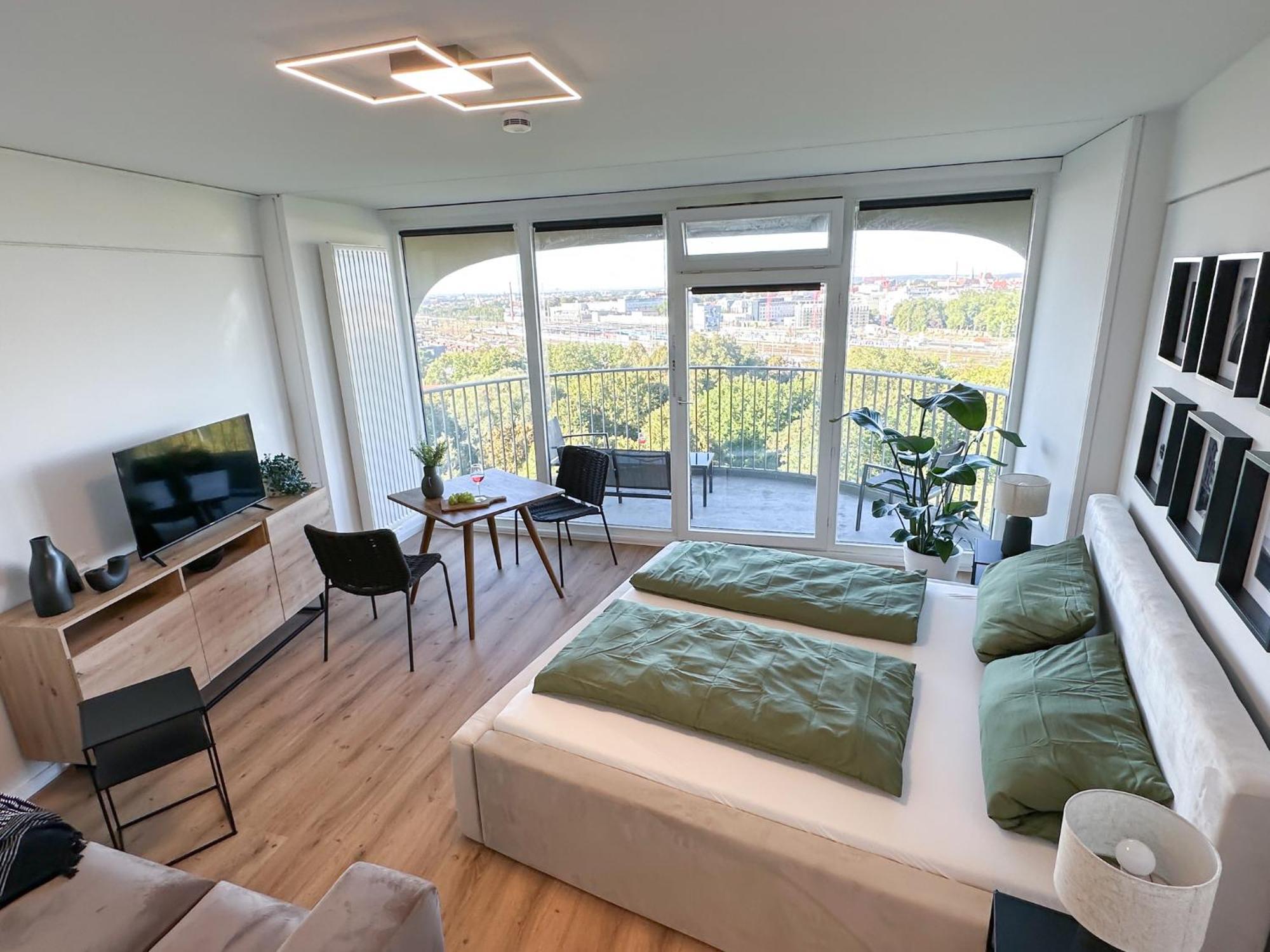Helles Apartment Mit Tollem Blick Ueber Augsburg Exterior photo